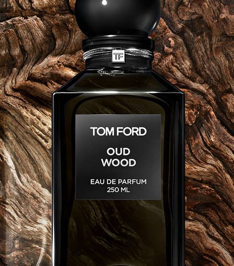 oud wood 50ml tom ford.